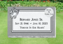 Single Flat Gray with Praying Hands and Flower Vase/Photo [371874]