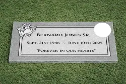 Single Flat Gray no Border with Praying Hands and Flower Vase/Photo [371352]