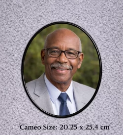 Oval Cameo – 20.25 × 25.4 cm [C1524]