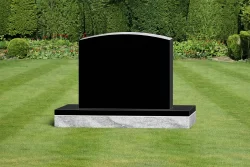 Single Black Granite Upright Monument (15715)